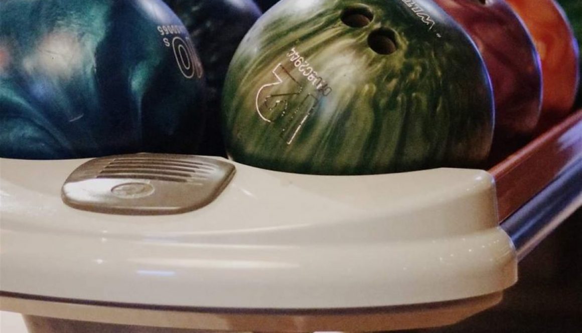 Il existe deux sortes de boules de bowling !